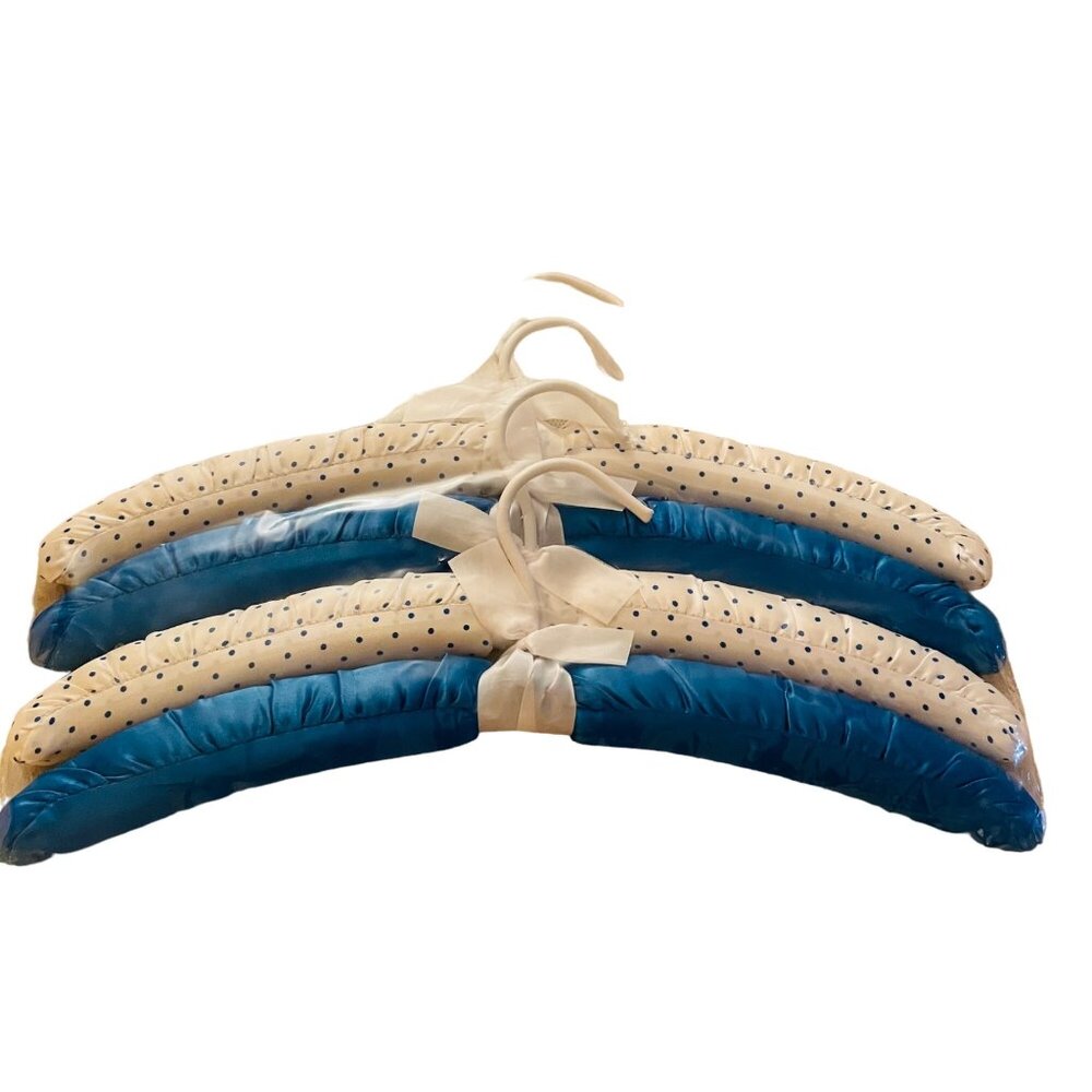 Padded Satin Hangers With Polka Dots  Accents Set Of 6 White Poka dot Blue 16" x